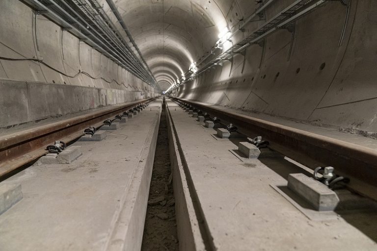 zdjęcie - budowa II linii metra na Bródnie - widok na tunel