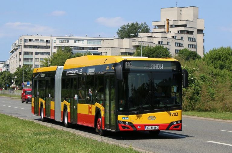zdjęcie gazowego autobusu marki Solaris