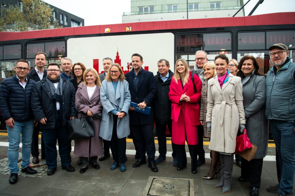 Otwarcie tramwaju do Wilanowa zdjęcie grupowe